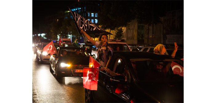 Վերադարձ խաւար տարիներուն