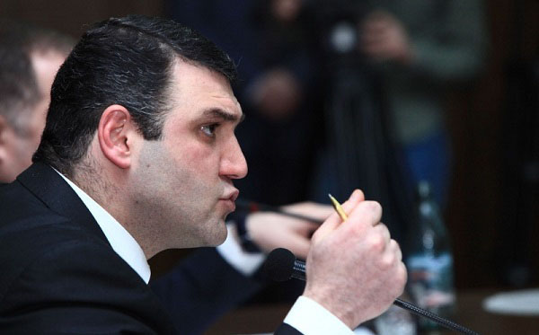 Ermenistan Gümrü katliamının sanığını yargılamak istiyor