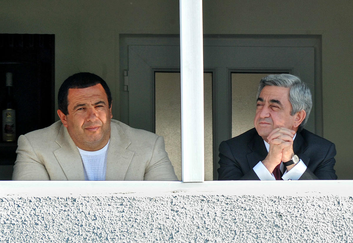 Ermenistan’da tuhaf bir siyasi düello