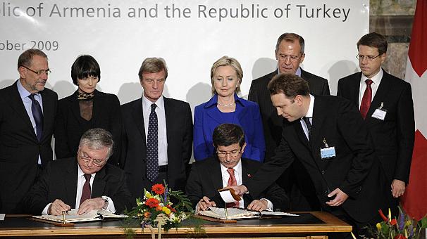 Dışişleri: Protokolleri geri çekmek yanlış ve talihsiz bir adım