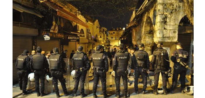 Eylem yapan Kapalıçarşı esnafına gözaltı