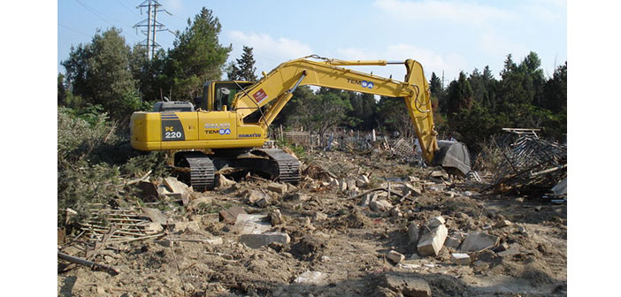 Bakü'deki Ortodoks mezarlığı saldırıya uğradı