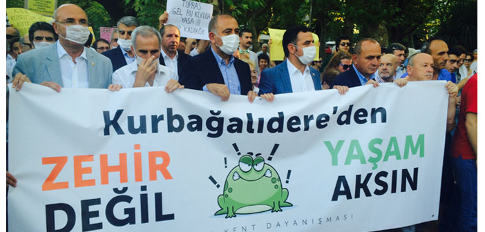 Kurbağalıdere için eylem: “Kadıköy cezalandırılıyor mu?”