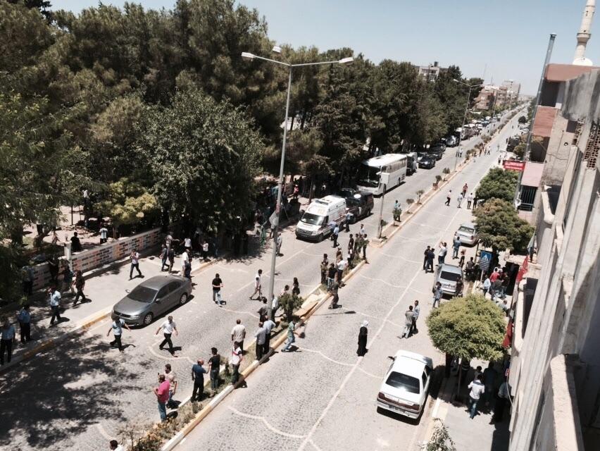 Suruç'ta patlama: Ölü ve yaralılar var