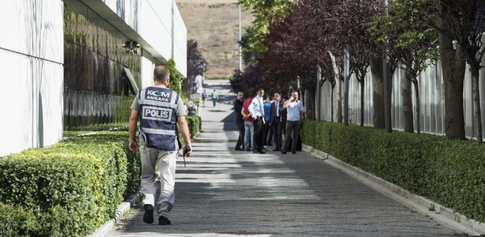 İpek Medya Grubu’na polis baskını