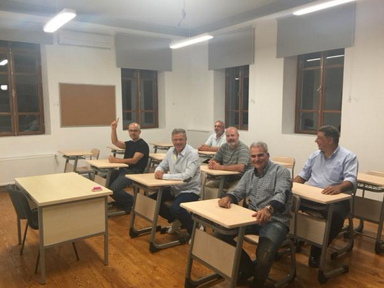 Açılış töreninde eski mezunlar da buluştu. Fotoğraf: twitter/@lakivingas