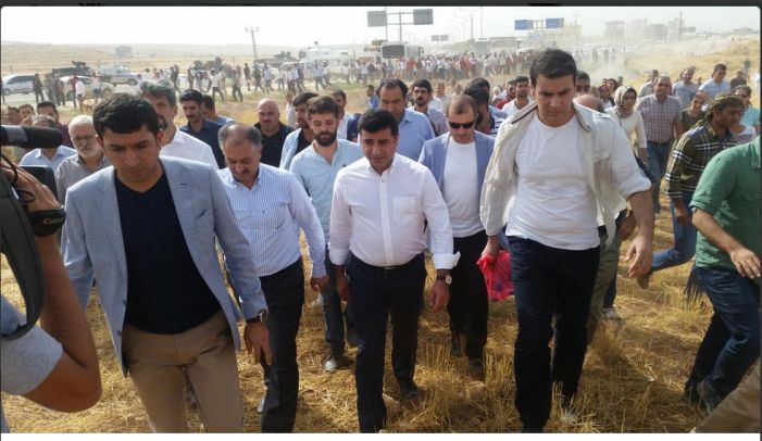 HDP’liler Cizre’ye yürüyor