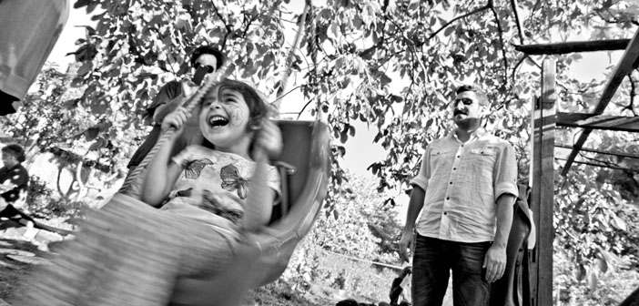 Kamp Armen nasıl bağışlandı?