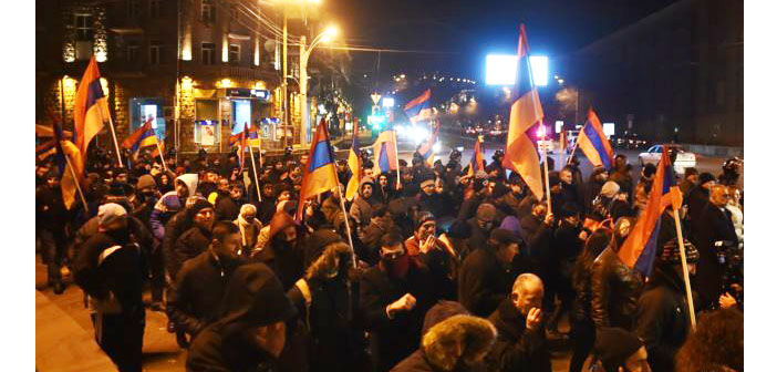 Ermenistan Anayasa değişikliğine ‘evet’ dedi