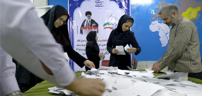 İran Meclisi'ne 2 Ermeni vekil girdi