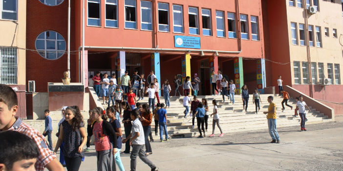 Çatışma kentlerinde YGS’de son gün