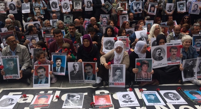 Cumartesi Anneleri Ermeni Soykırımı kurbanlarını andı