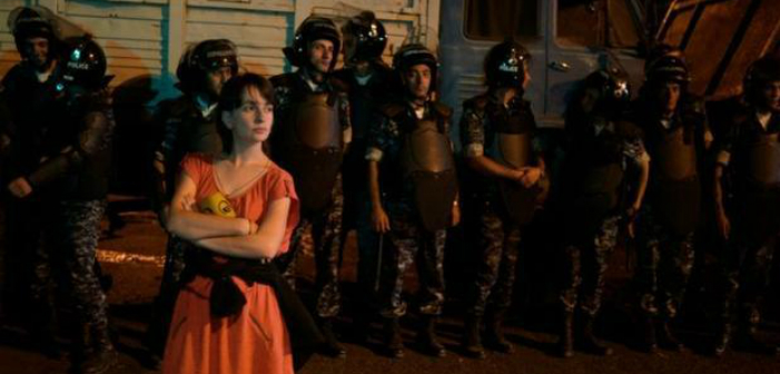 Yerevan’da sanatçılar da sokakta