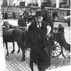 Ermeni soykırımı sırasında emirlere karşı gelen devlet görevlilerinin sembolü haline gelmiş Konya Valisi Celal Bey