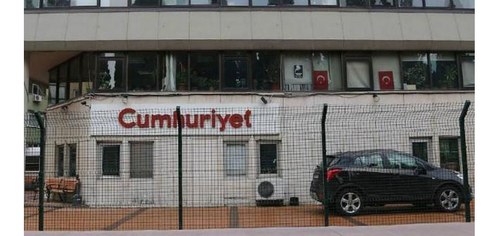 Cumhuriyet'e operasyon: Genel Yayın Yönetmeni ve yazarlar gözaltında