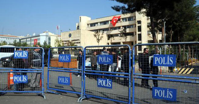 Diyarbakır Belediyesi'ne kayyum atandı