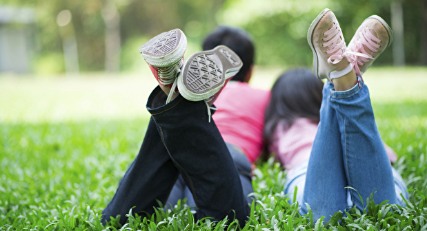 Ergenlikte sevgili ilişkileri nasıl olur?