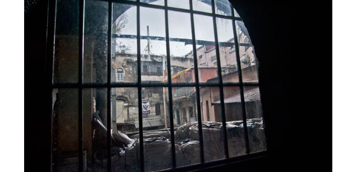 Yaldızları dökülmüş saklı görkem: Yaldızlı Han