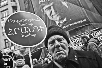 10.yılda, buradayız ahparig