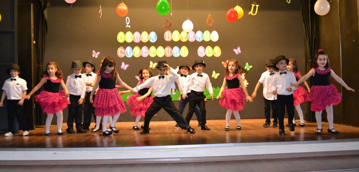 Bezciyan Ermeni Okulu’nda çifte kutlama