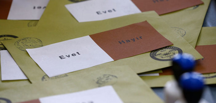 CHP, referandumun iptali için YSK'ya gidiyor