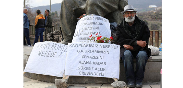 Oğlunun cenazesini almak için açlık grevi yapan Gün'e para cezası