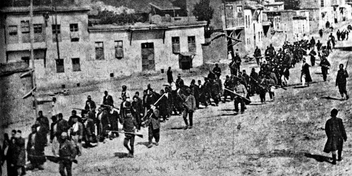 ‘Bir gün bir taş size bir halkın acısını anlatabilir’