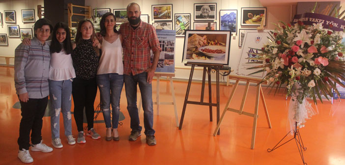 Tarkmançatslı öğrencilerden ZİBEÇ yararına fotoğraf sergisi