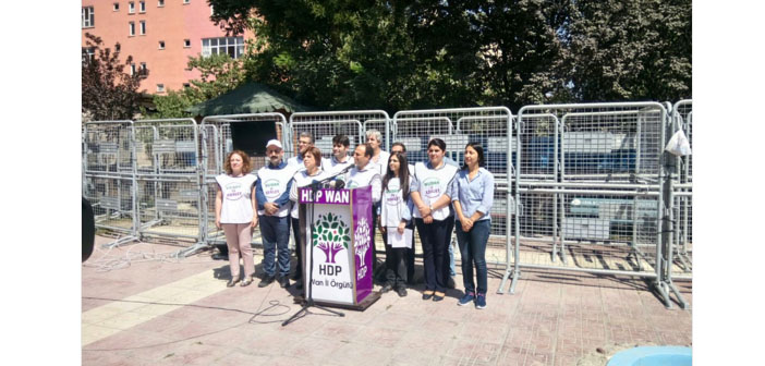 Vicdan ve Adalet Nöbeti Van'da, yine polis ablukasında