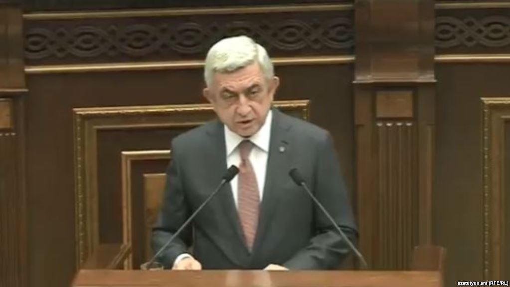 Serj Sarkisyan Başbakan, eylemler şiddetleniyor