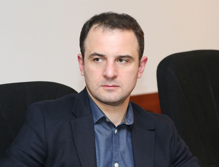 Paşinyan ve yeni hükümete zaman tanımak lazım