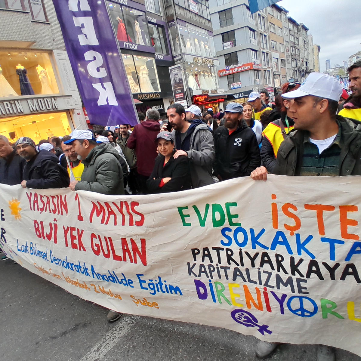 Kadıköy'de 1 Mayıs manifestosu