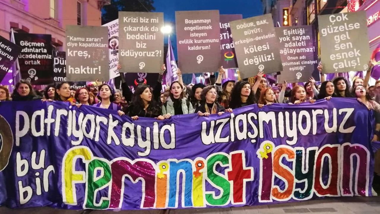 25 Kasım: Kadınların hem kendileri hem de birbirleri için mücadelesi sürüyor ve hep sürecek