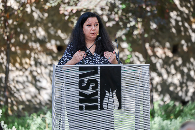 18. İstanbul Bienali küratörÜ Christine Tohmé. Fotoğraf: Mühenna Kahveci