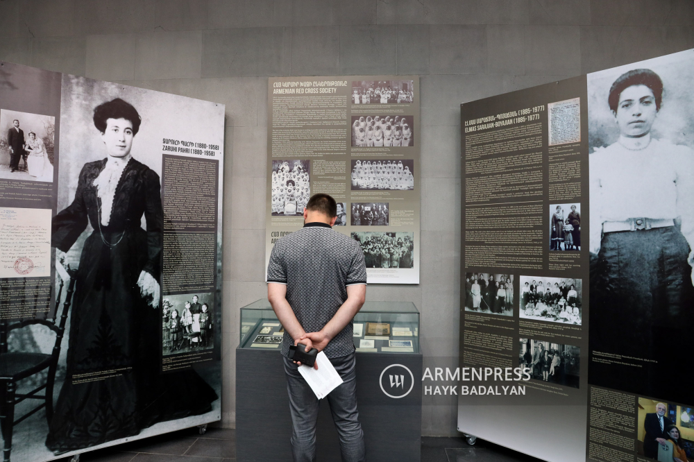 İki sergi: Soykırımda Ermeni kadınlar ve çocuklar