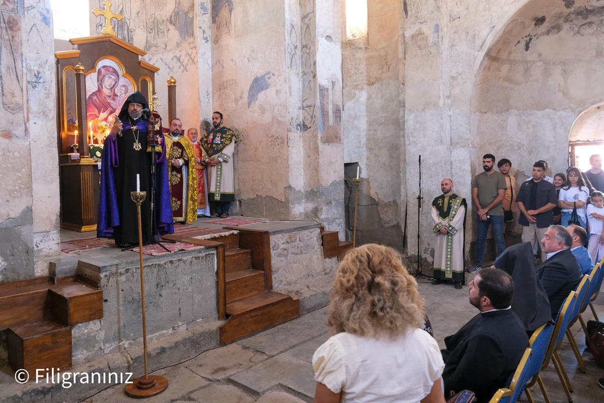 Ուխտագնացութիւն Դէպի Աղթամարի Ս. Խաչ Եկեղեցւոյ