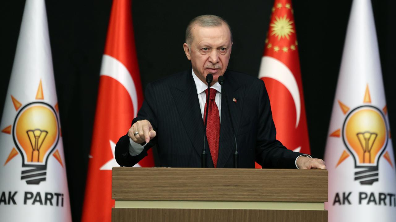 Erdoğan, yeni anayasa çalışmaları için 10 hukukçu görevlendirdi