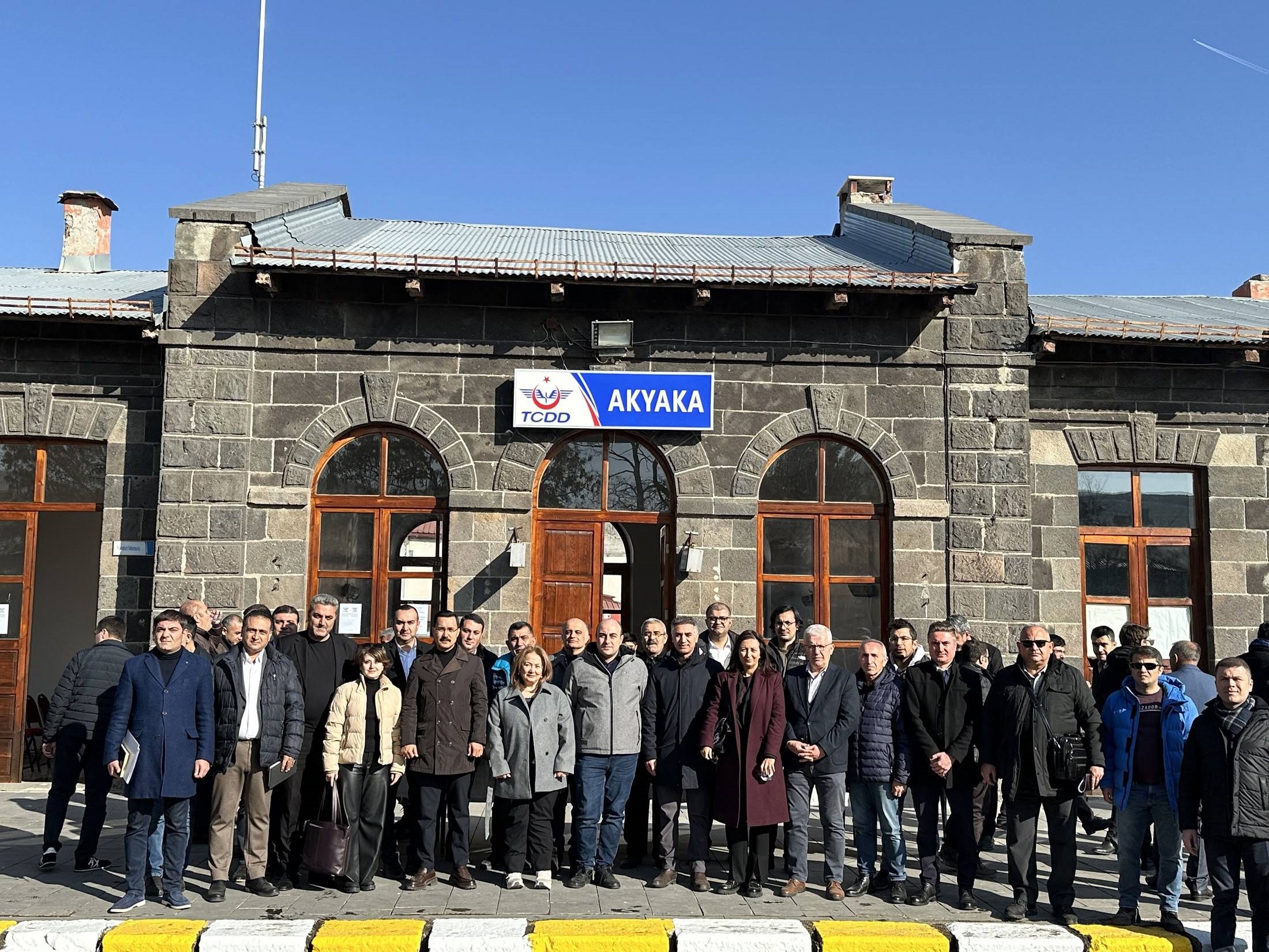 Թուրքիոյ եւ Հայաստանի միջեւ երկաթուղիի վերանորոգման հանդիպումը տեղի ունեցաւ Թուրքիոյ եւ Հայաստանի միջեւ երկաթուղիի վերանորոգման հանդիպումը տեղի ունեցաւ