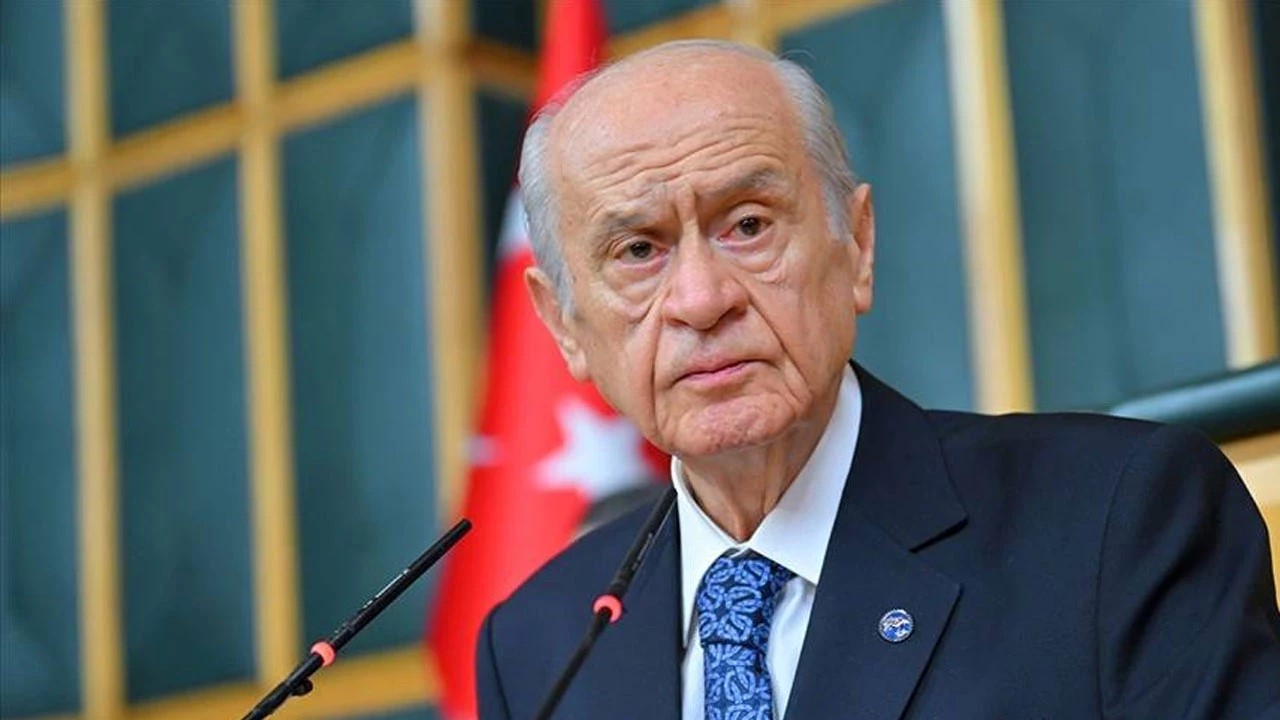 Bahçeli: Suça karışmamış, silahlı bir eylemde bulunmamış kim varsa gelip ailesiyle kucaklaşmalıdır