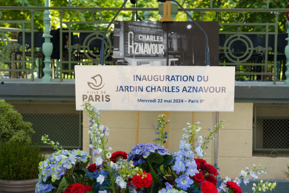 Paris’e Charles Aznavour Parkı