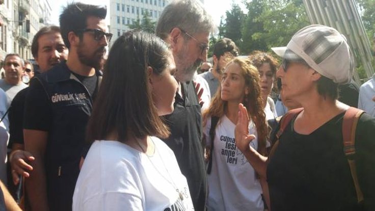 Cumartesi Anneleri'nin 700. hafta eylemine yasak ve gözaltı