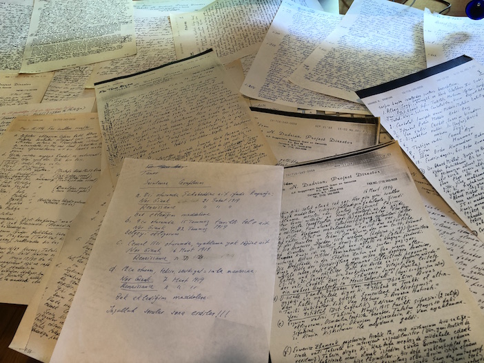 V.N. Dadrian ile T. Akçam’ın doktora çalışması sırasındaki yazışmaları ve Dadrian’ın “İnşallah sorular sona erdiler”, şeklindeki 'bıkkınlık' notu