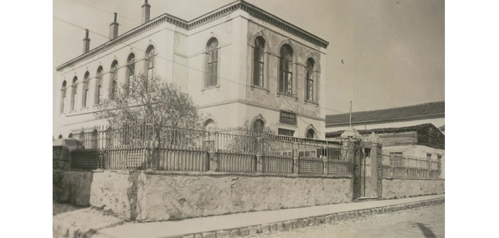 Քայլ Մը՝ Տատեանէն Մելգոնեան