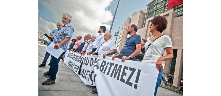 Քաղաքականութիւնը կը բնորոշէ դատին ընթացքը