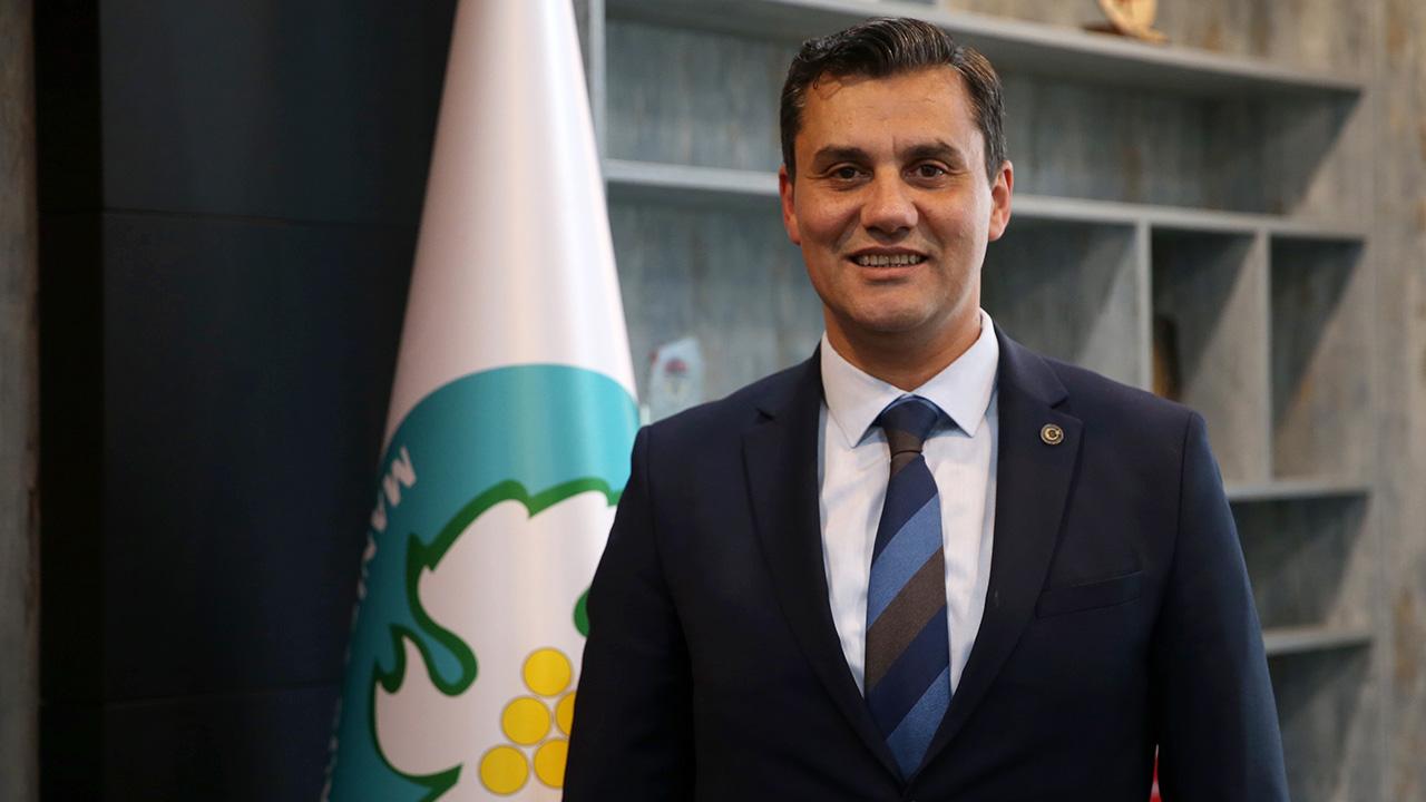 Manisa Büyükşehir Belediye Başkanı Ferdi Zeyrek hayatını kaybetti