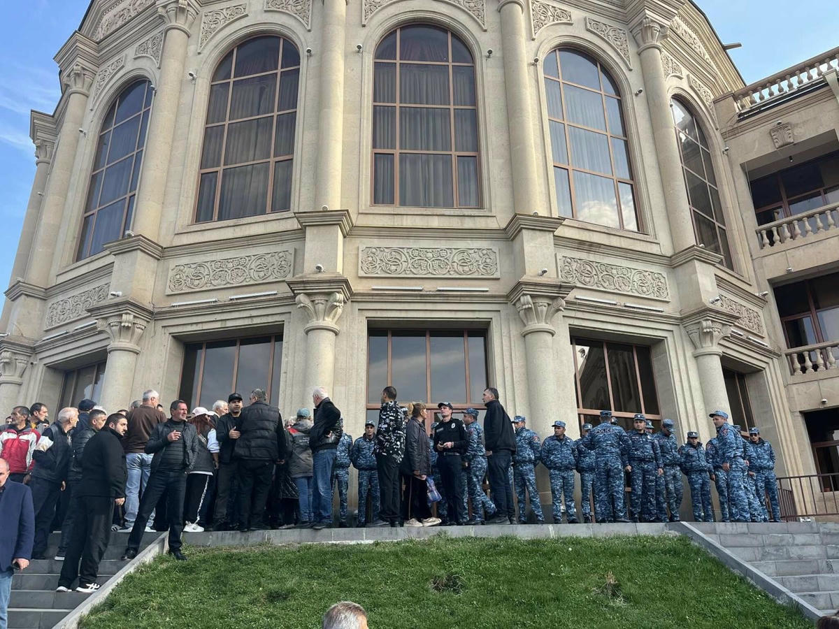 Ermenistan Gümrü Belediye Başkanı Ghukasyan'a iki aylık tutuklama kararı