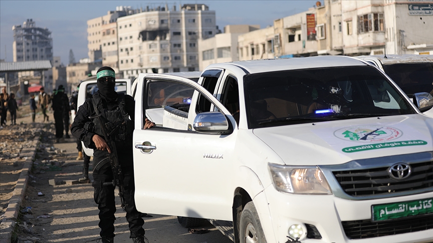 Hamas 20 rehine ve esiri Kızılhaç'a teslim etti