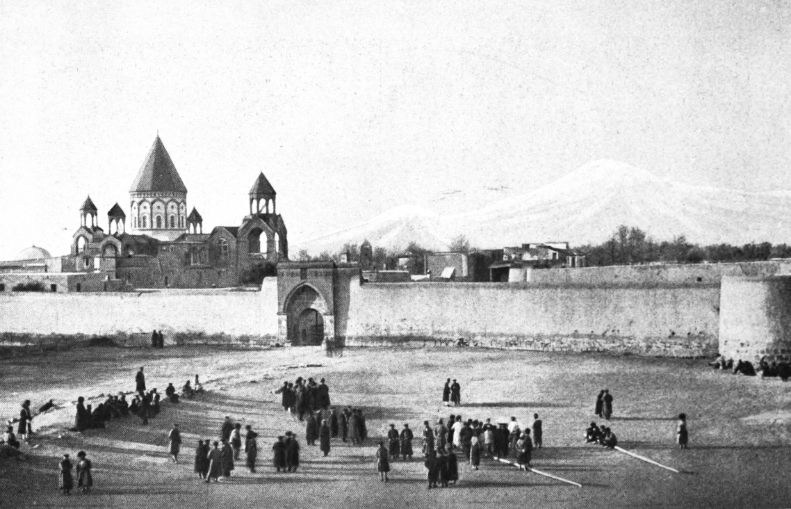 “Ermeni Kilisesi ilk yıllarda Bolşevik yönetiminin kısa süreli olacağını düşündü”