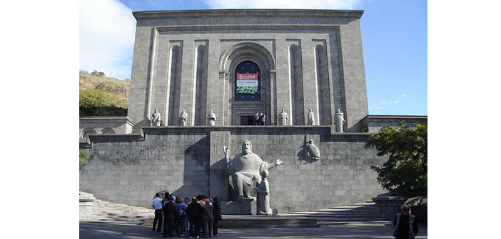 Աւրորա կը տրուի Ապրիլ 24-ին Երեւանի մէջ