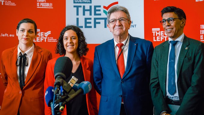 Jean-Luc Melenchon (sağdan ikinci)